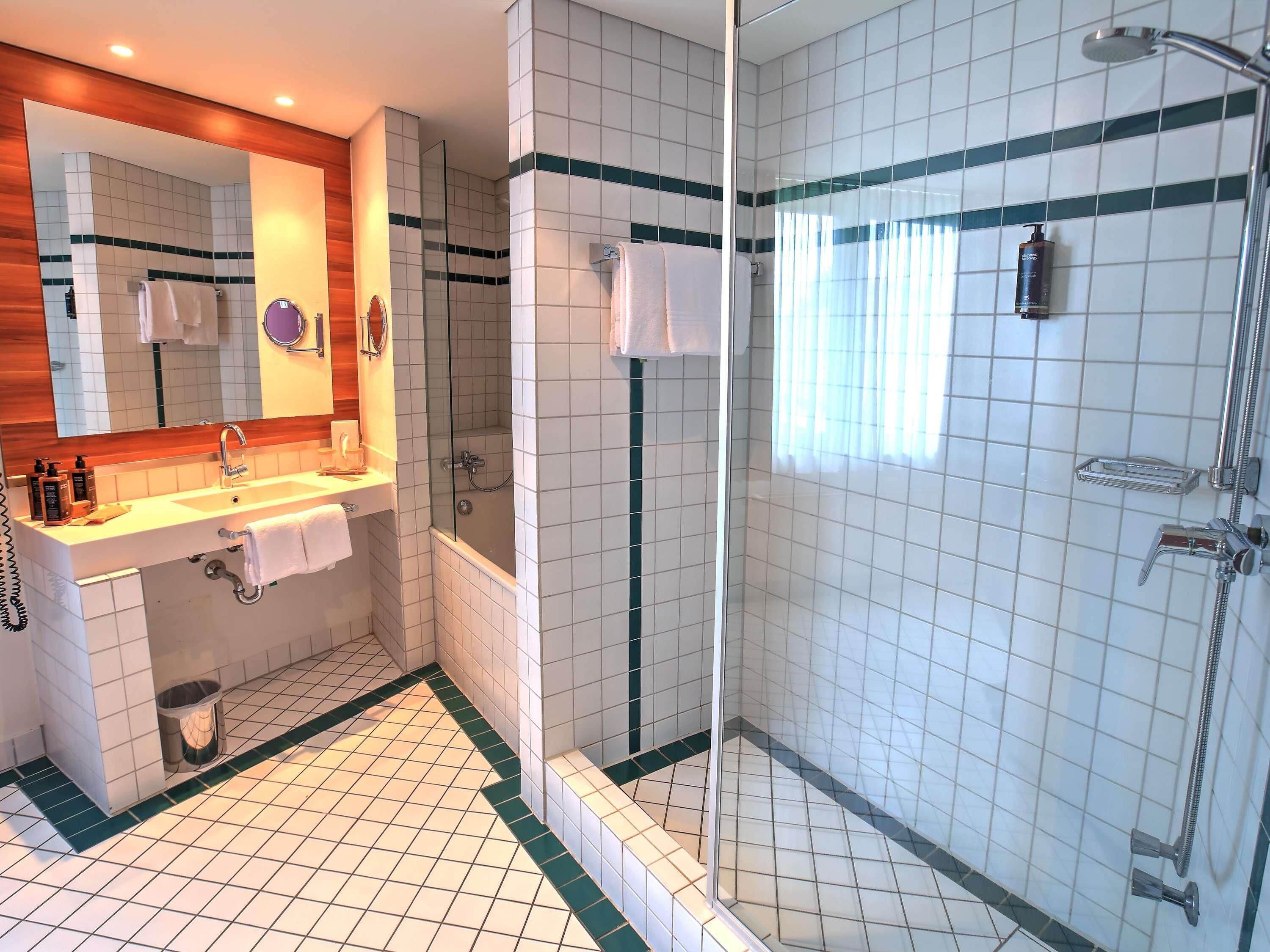 Superior Suite, 1 Double Bed | Minibar, in-room safe, desk, laptop workspace