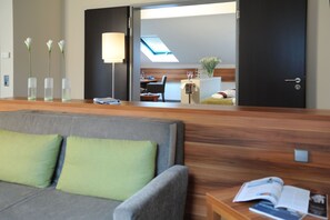 Superior Suite, 1 Double Bed | Living area