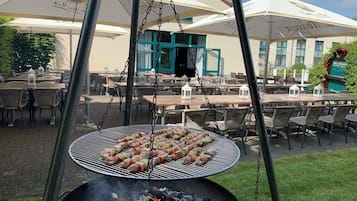 Frühstück, Mittagessen und Abendessen