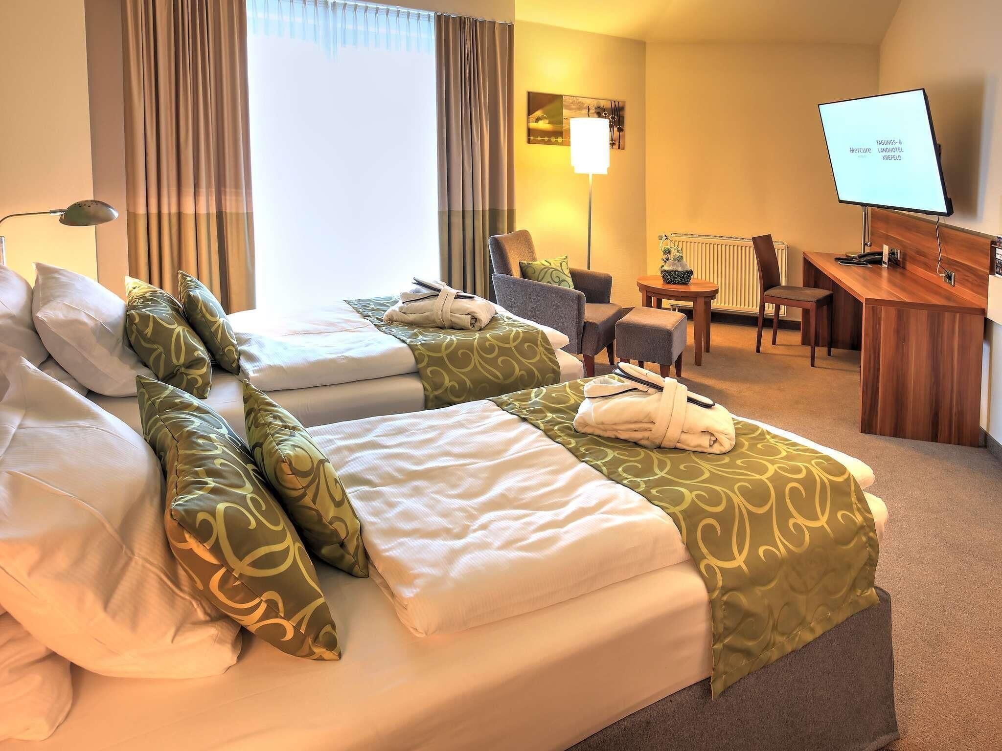 Superior Room, 2 Single Beds | Minibar, in-room safe, desk, laptop workspace