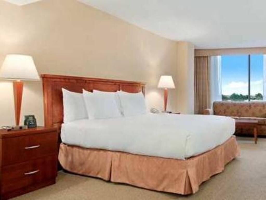 1 bedroom, premium bedding, in-room safe, desk