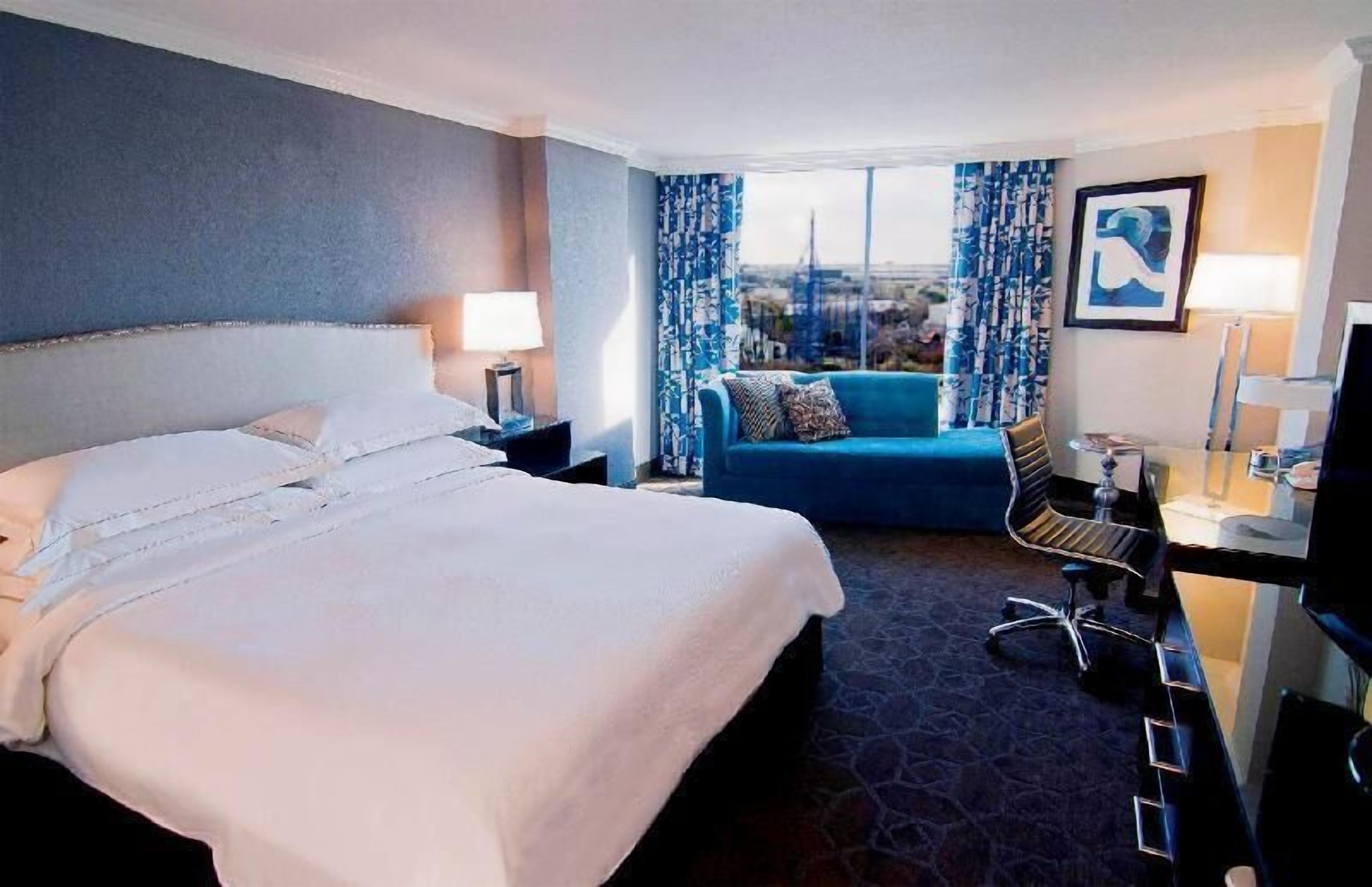 1 bedroom, premium bedding, in-room safe, desk