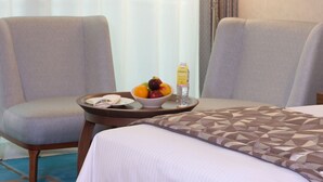 プレミアム ルーム キングベッド 1 台 (Minibar) | ミニバー、セーフティボックス (室内)、デスク、遮光カーテン