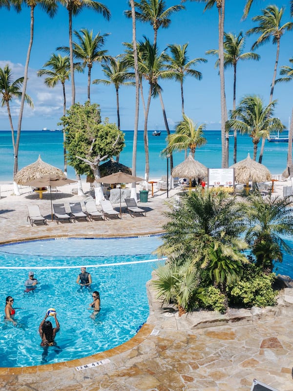 3 室外游泳池,收费帐篷屋,池畔遮阳伞