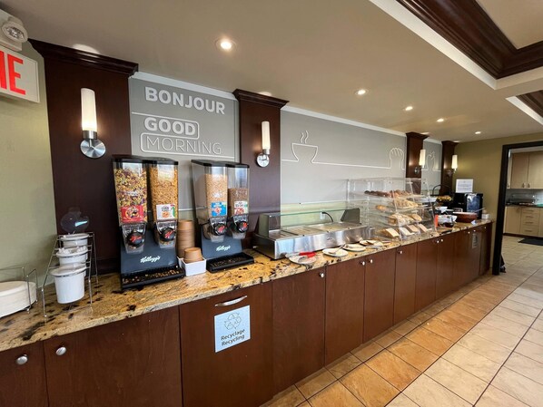 Free daily buffet breakfast 