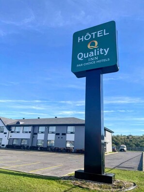 Exterior -  Quality Inn Saint-Jean-sur-Richelieu (Saint-Jean-Sur-Richelieu)