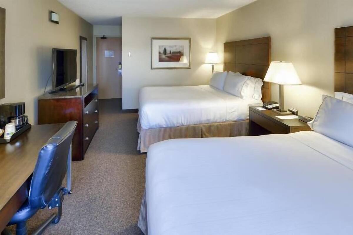 Desk, soundproofing, iron/ironing board, free cribs/infant beds