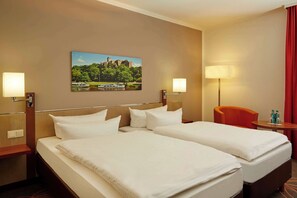 Literie hypoallergénique, bureau, rideaux occultants