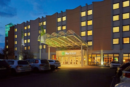 Außenbereich. H+ Hotel Leipzig-Halle