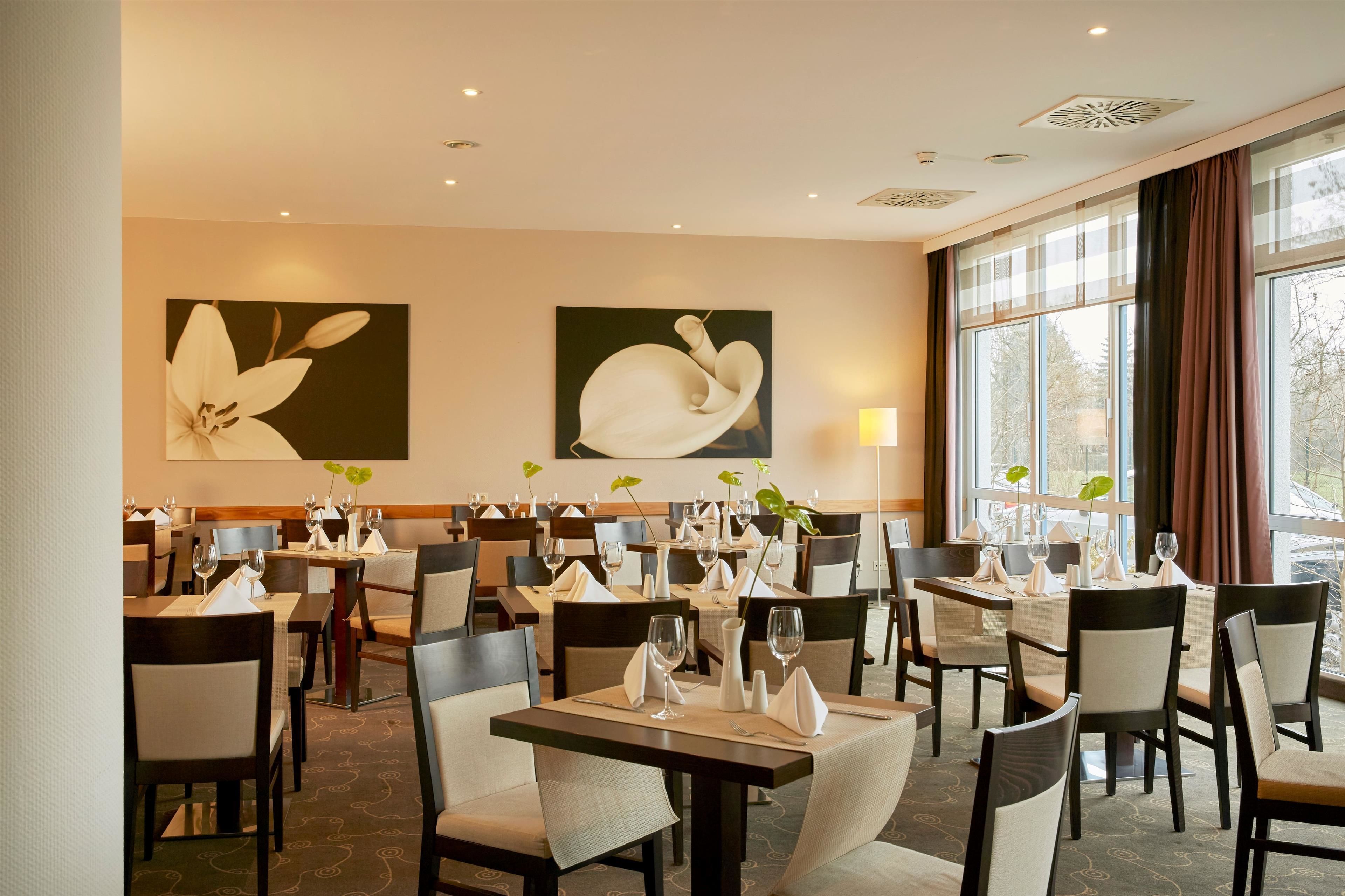 Déjeuner et dîner servis sur place