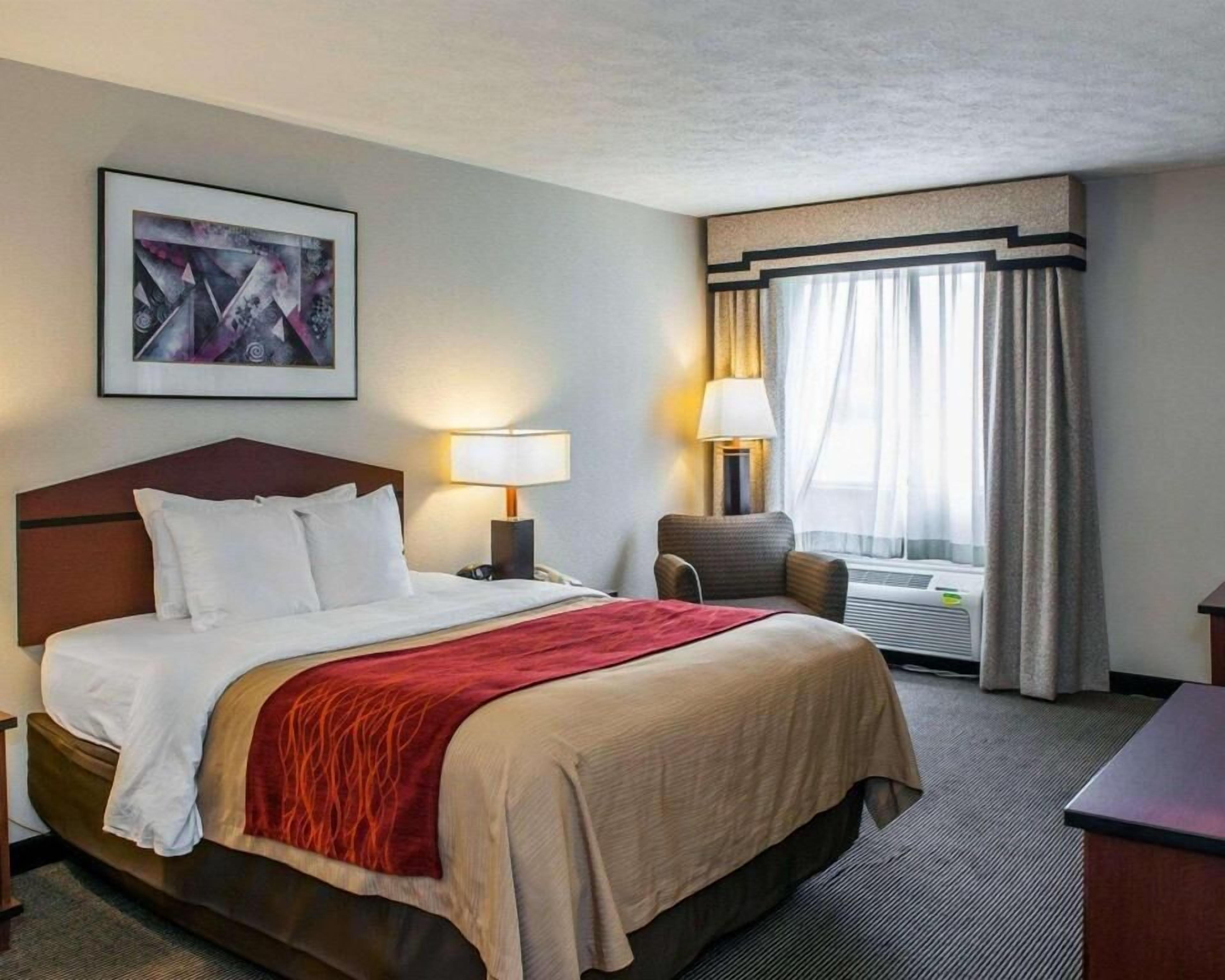 Desk, iron/ironing board, rollaway beds, free WiFi