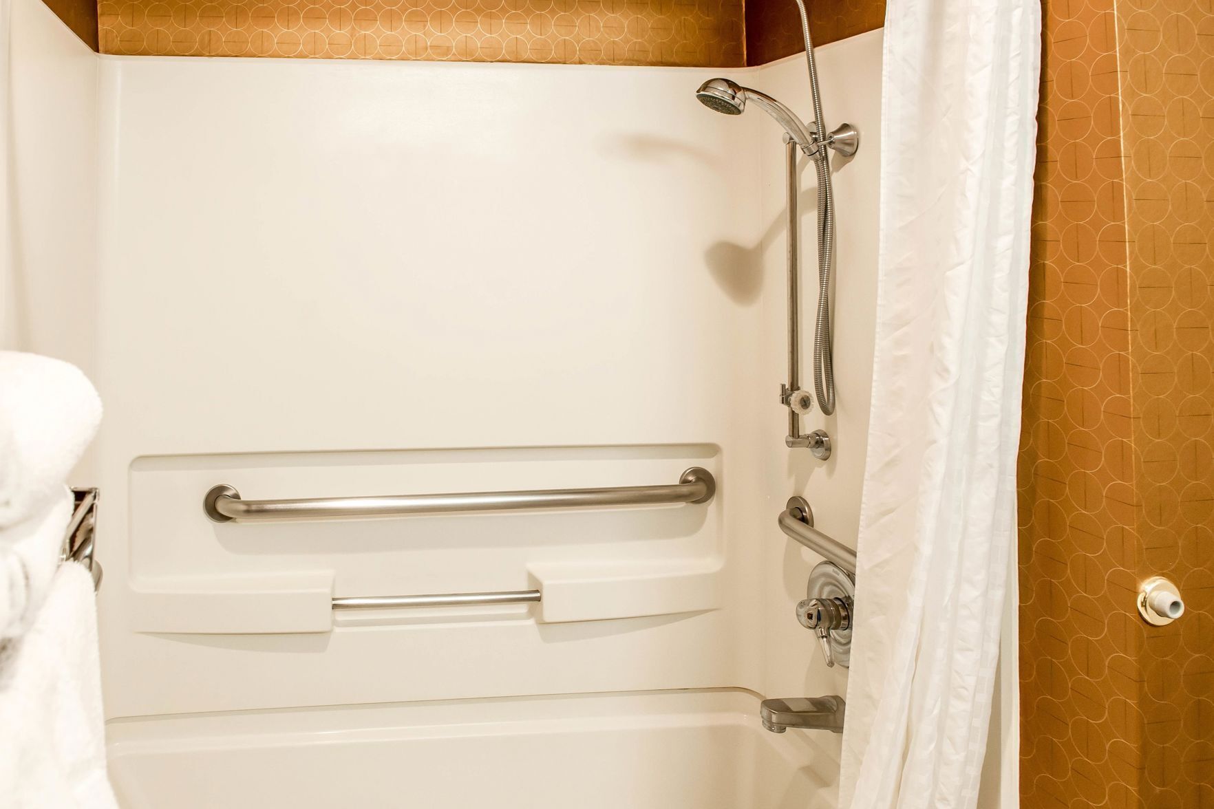 Bathroom | Bathtub, hair dryer, towels