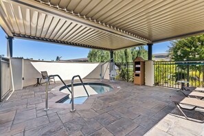 Outdoor pool, open 9:00 AM to 10:00 PM, sun loungers