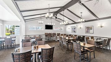 Desayuno completo todos los días (con cargo)