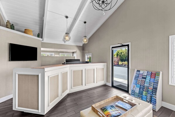 Reception - Best Western Garden Inn (Santa Rosa)