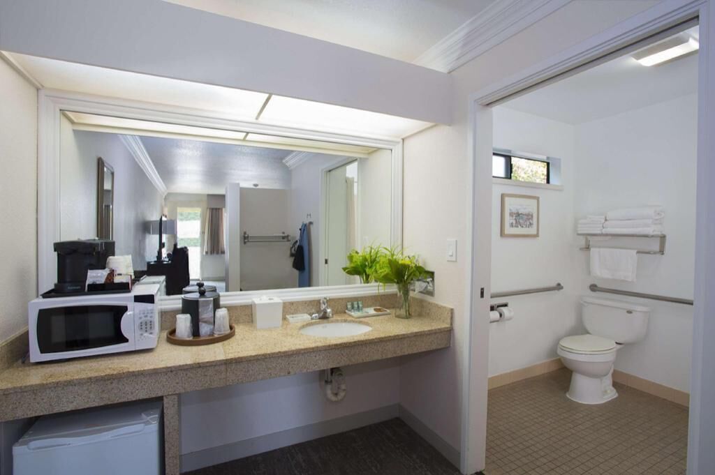 Bathroom | Free toiletries, hair dryer, towels