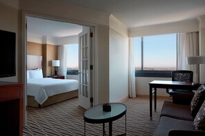 Premium bedding, in-room safe, desk, blackout drapes