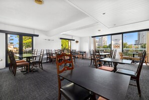 Dinner served - Hamilton Brisbane Airport Hotel (Hamilton)