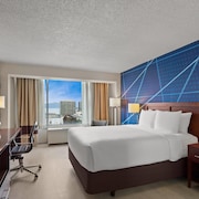 Comfort Inn by the Bay