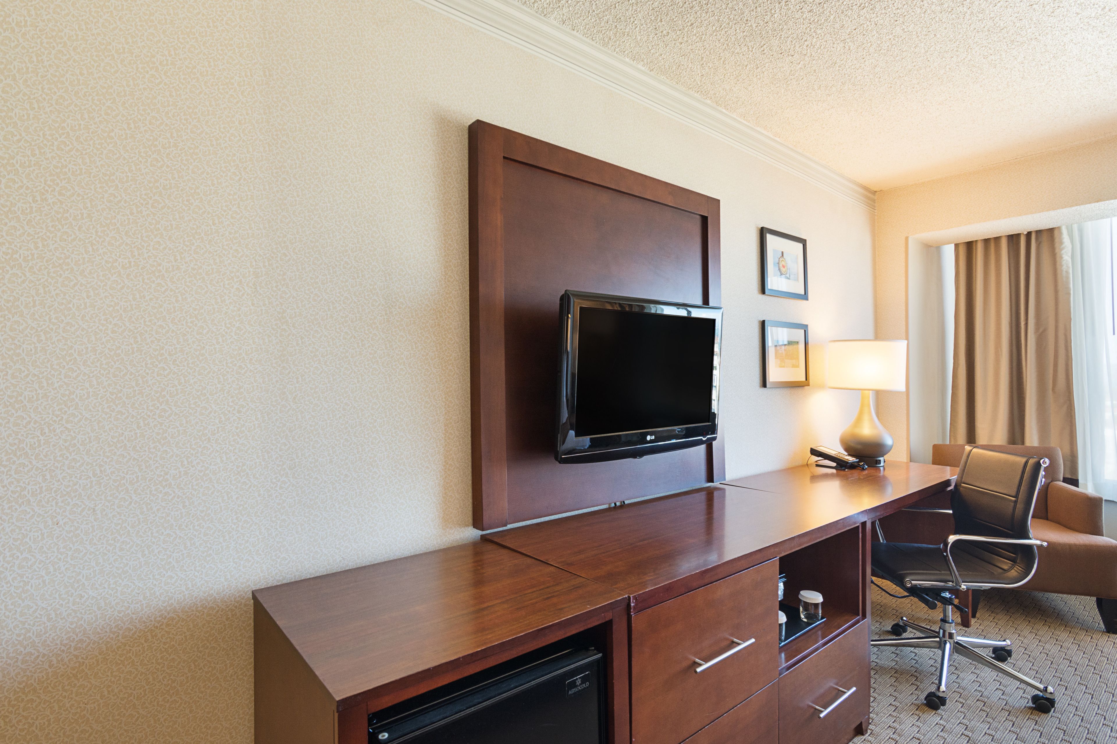 traditional room, 1 king bed, bay view | 1 bedroom, premium bedding, down duvets, pillow-top beds