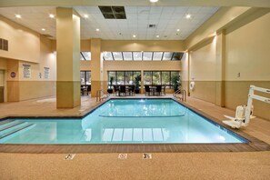 Indoor pool - Embassy Suites by Hilton Santa Clara Silicon Valley (Santa Clara)