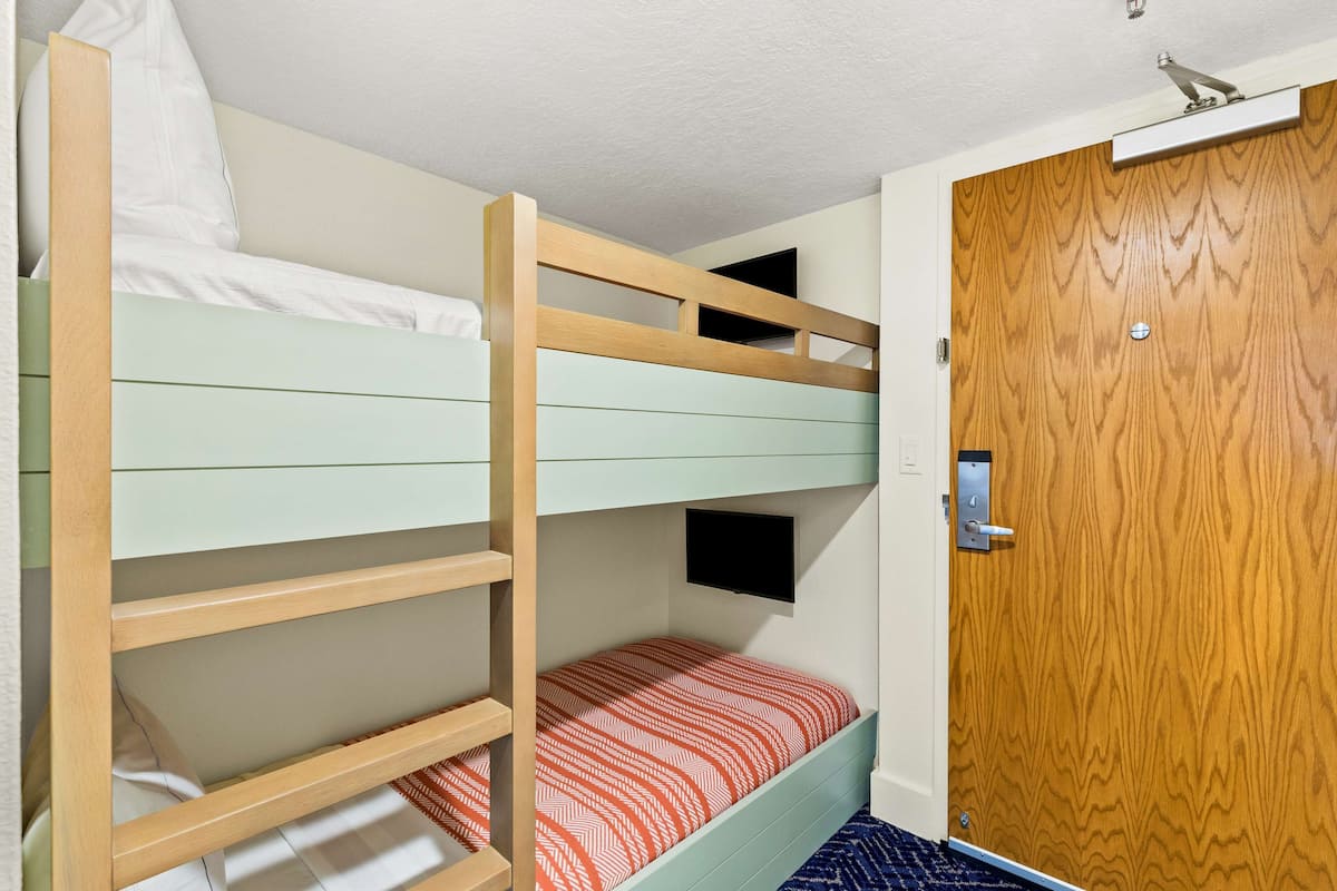 Premium bedding, pillowtop beds, in-room safe, iron/ironing board