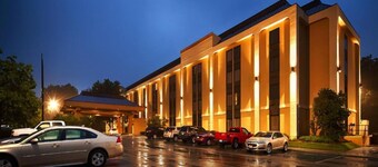 Days Inn by Wyndham Englewood Dayton Airport