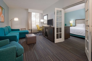 Suite, 1 Schlafzimmer, Nichtraucher | Zimmersafe, Schreibtisch, Bügeleisen/Bügelbrett, kostenloses WLAN