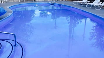 室內/室外游泳池