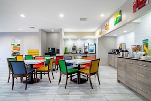 Free daily buffet breakfast