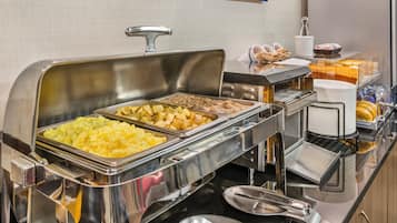 Tägliches inbegriffenes Frühstück zur Selbstbedienung