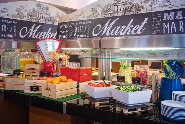 Daily buffet breakfast (HUF 6500 per person)