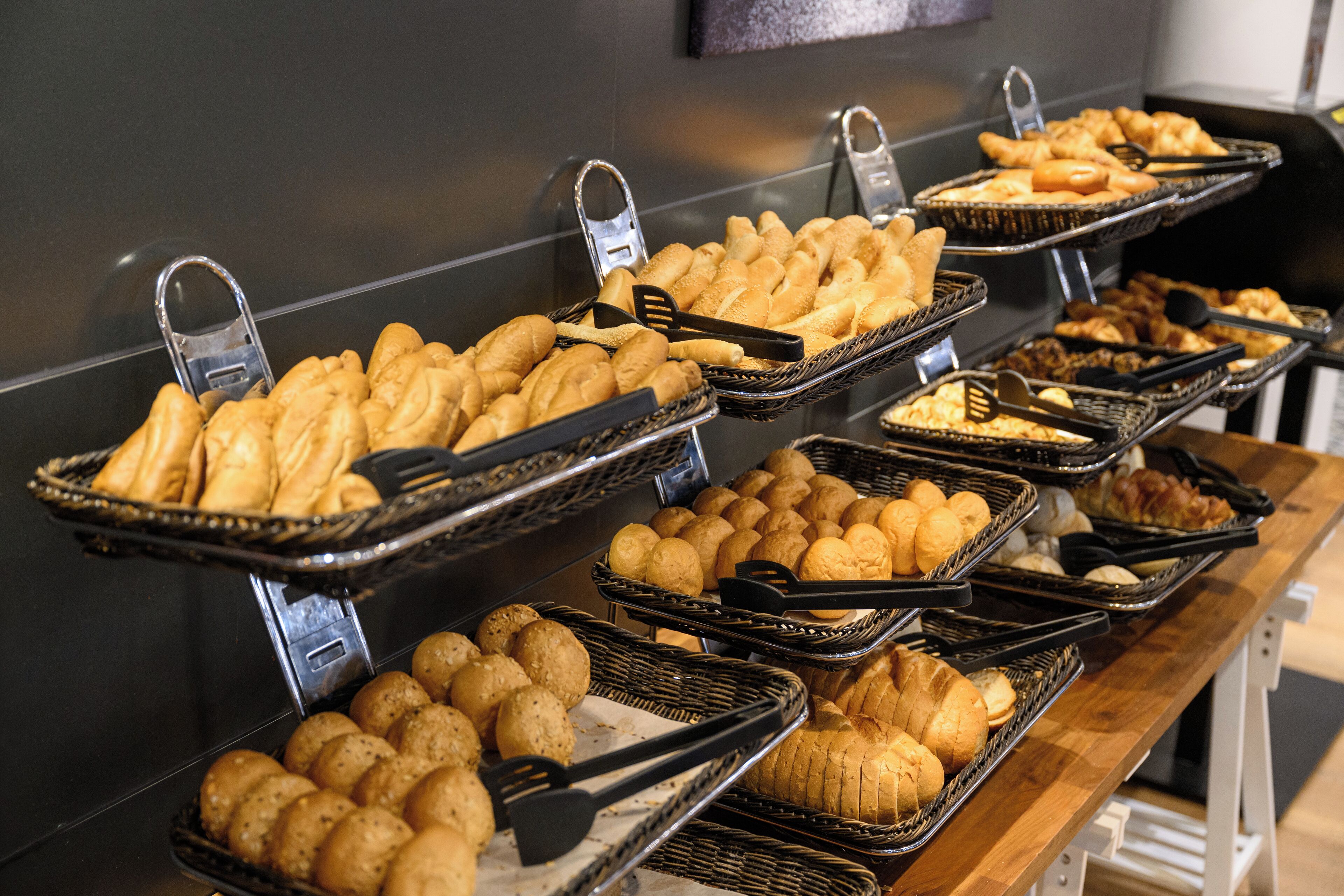 Daily buffet breakfast for a fee