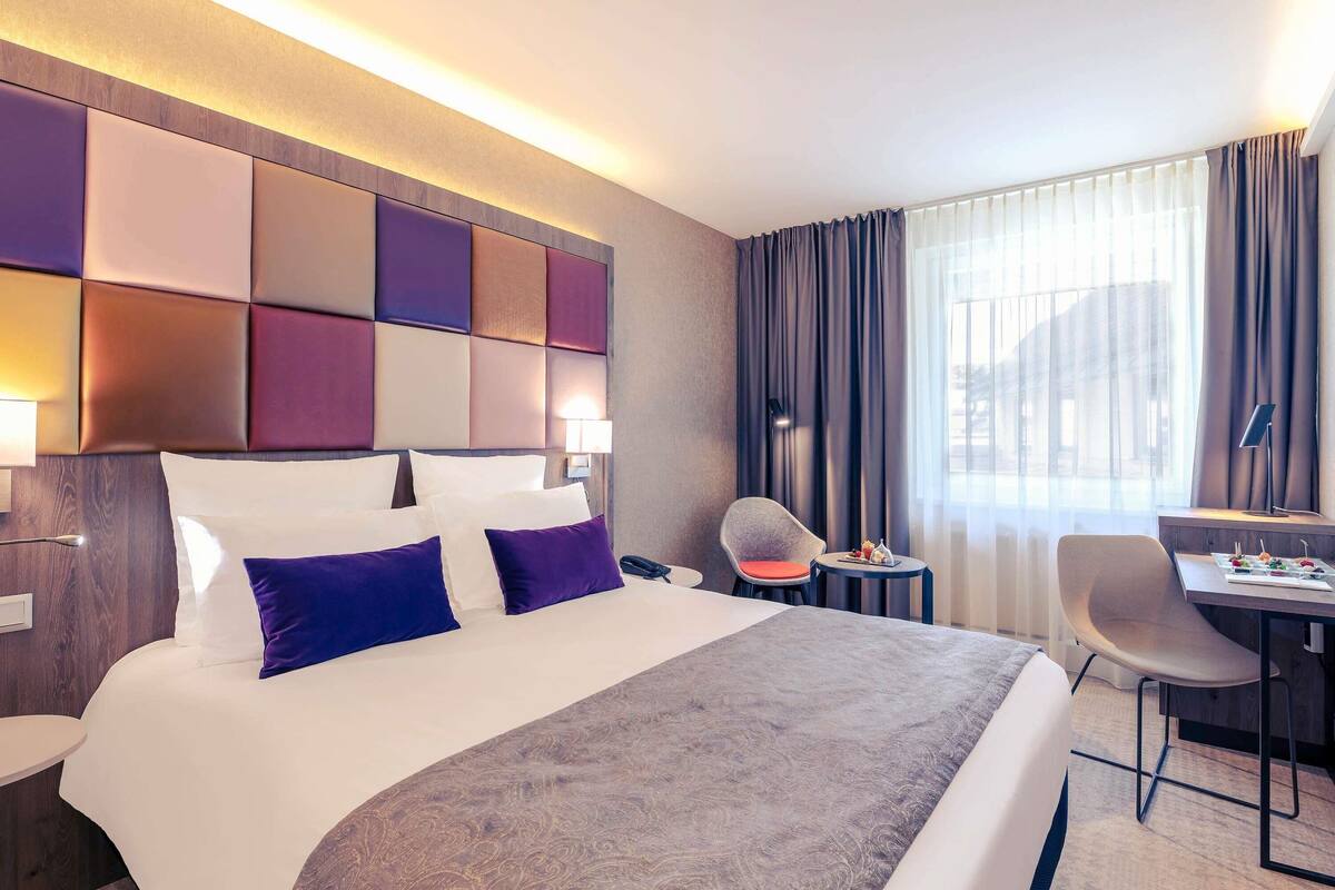 Superior Double Room, 1 Double Bed | Premium bedding, minibar, in-room safe, desk