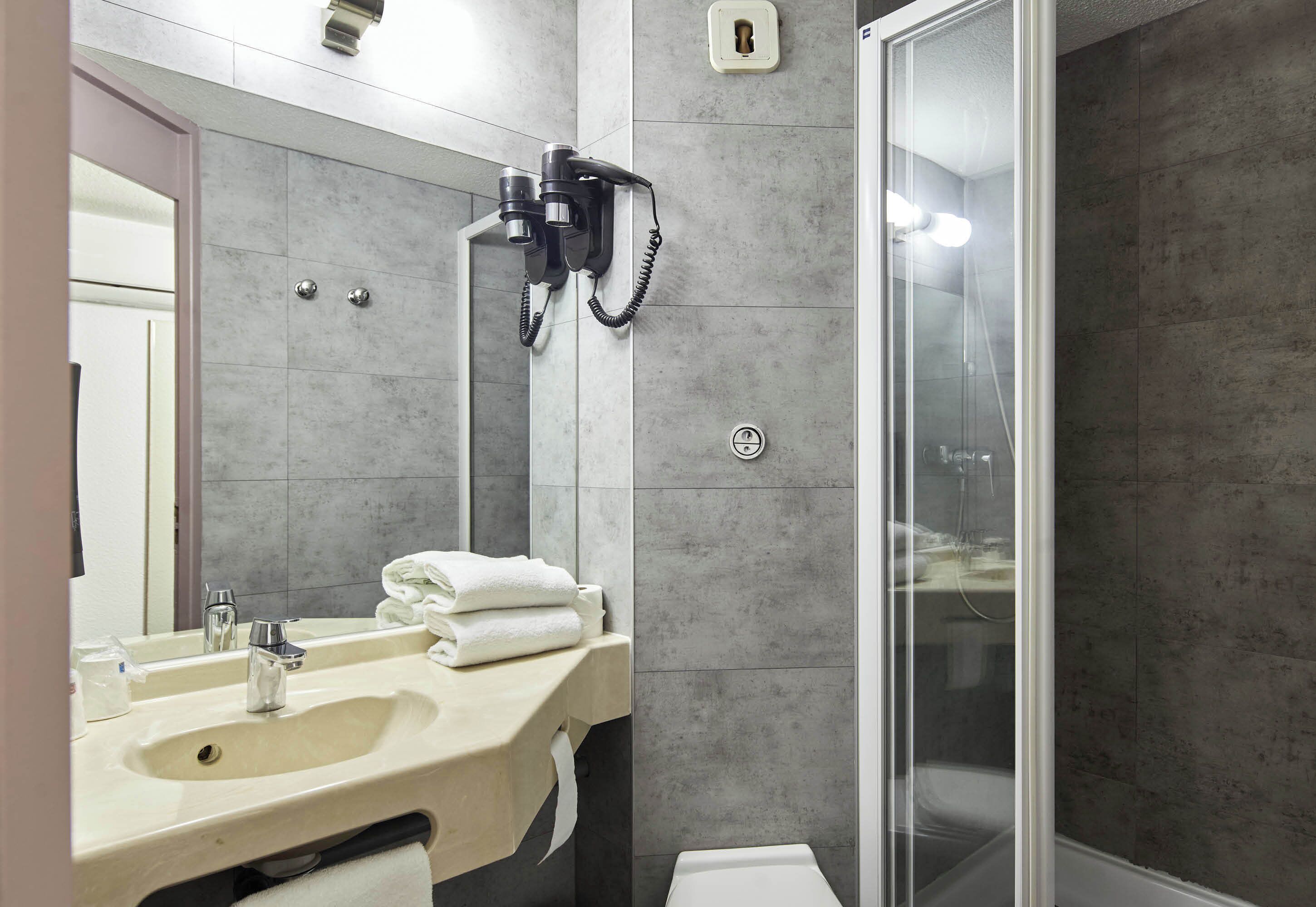 Foto - B&B HOTEL Marne-la-Vallée Chelles