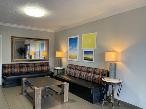 Days Inn by Wyndham Jonesboro AR