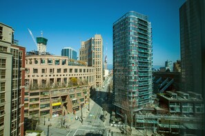 Deluxe Suite, 2 Double Beds | City view
