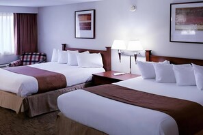 Individually decorated, individually furnished, laptop workspace - Quality Inn & Suites (Black River Falls)