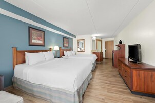 Quarto standard, 2 camas Queen, para não fumantes | Cofres nos quartos, individualmente decorados