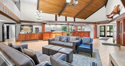 Quality Inn & Suites Black River Falls I-94