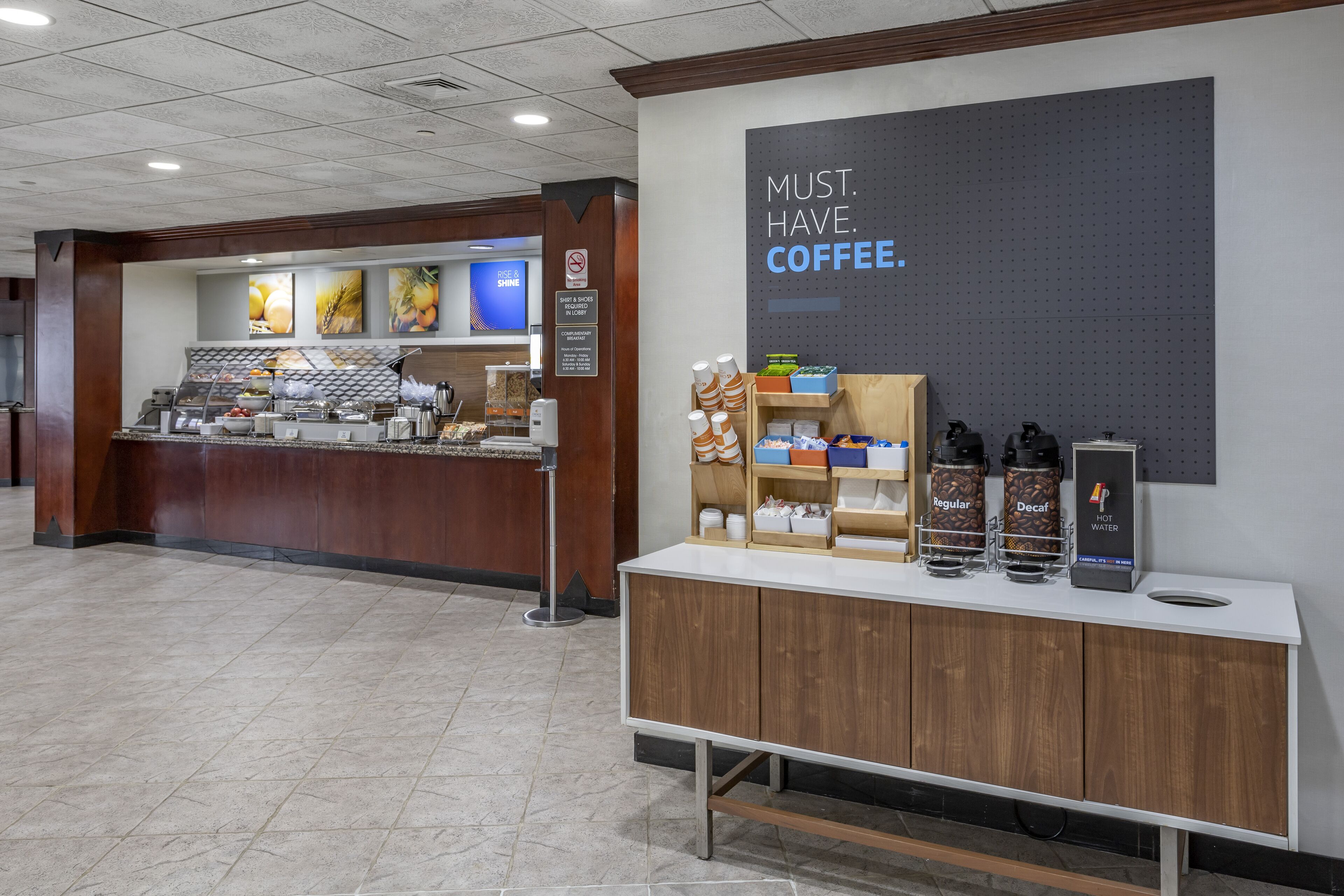 free buffet breakfast