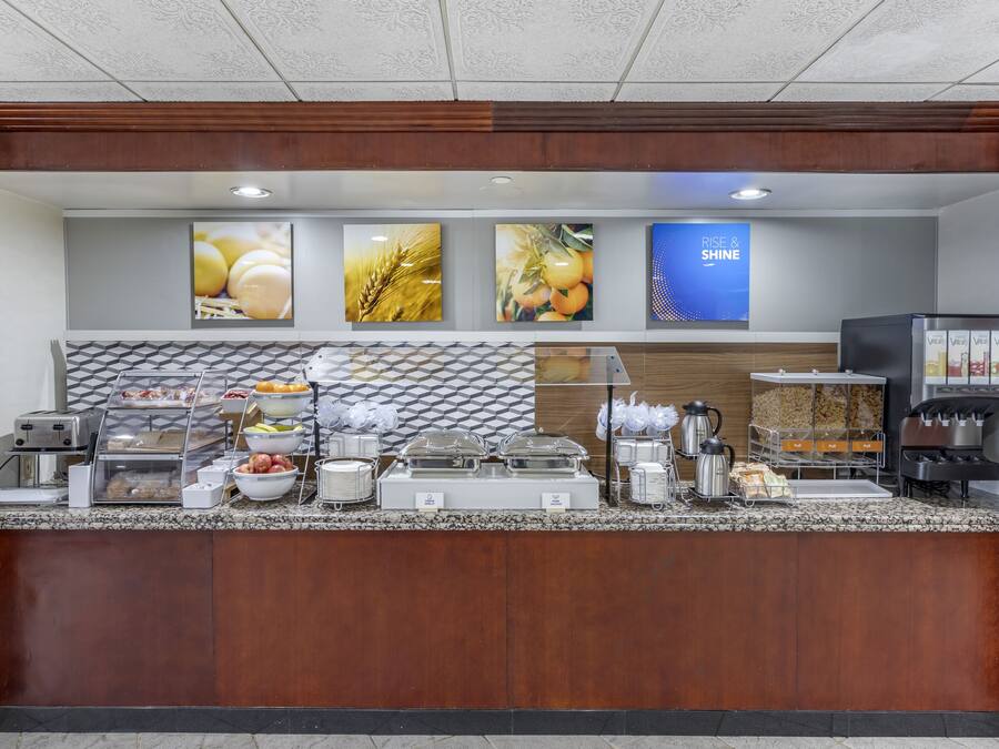 Free daily buffet breakfast