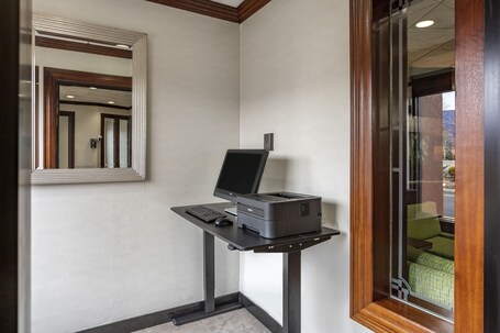 Comfort Inn Paramus Hackensack - Image 14