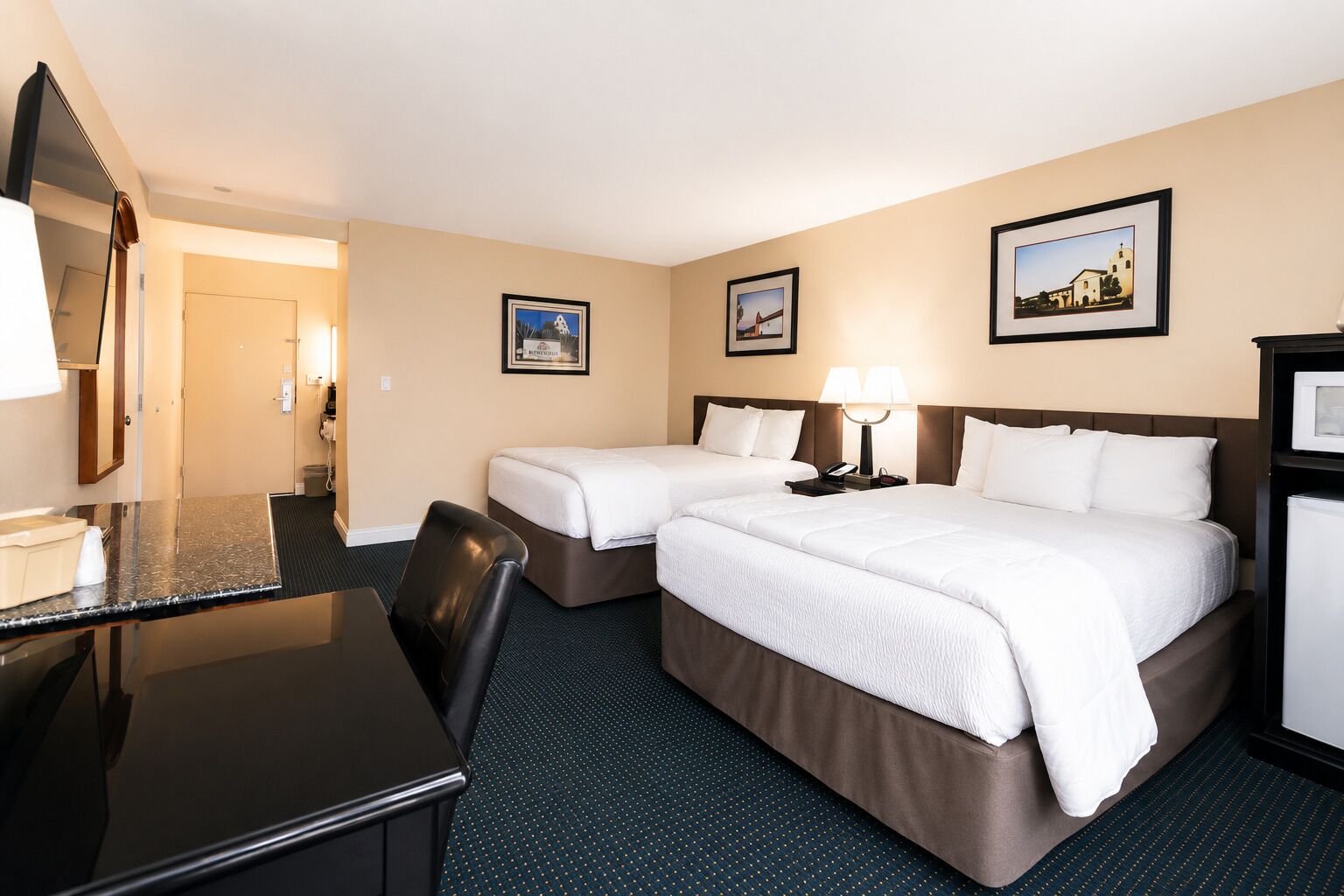 Standard Room, 2 Queen Beds Upstairs (2 Queen Beds Nonsmoking) | Premium bedding, down comforters, pillowtop beds, desk