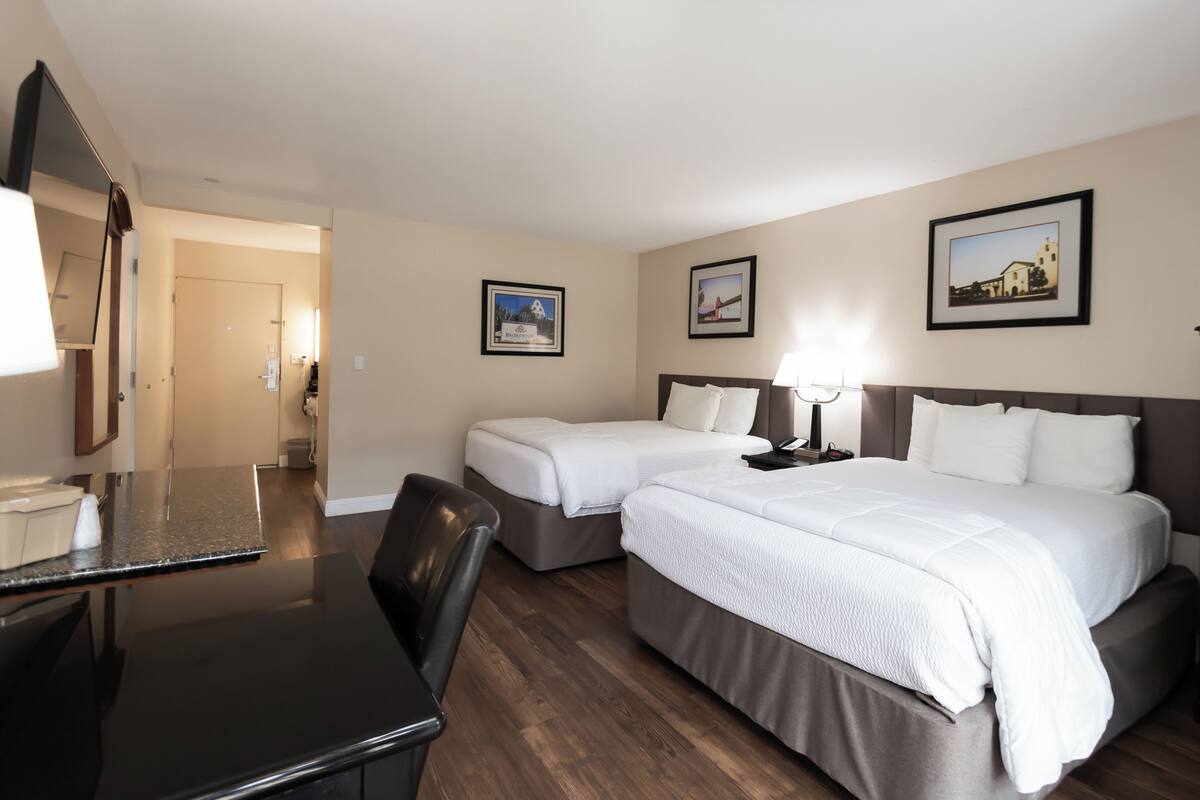 Standard Room, 2 Queen Beds Ground Floor (2 Queen Beds Nonsmoking) | Premium bedding, down comforters, pillowtop beds, desk