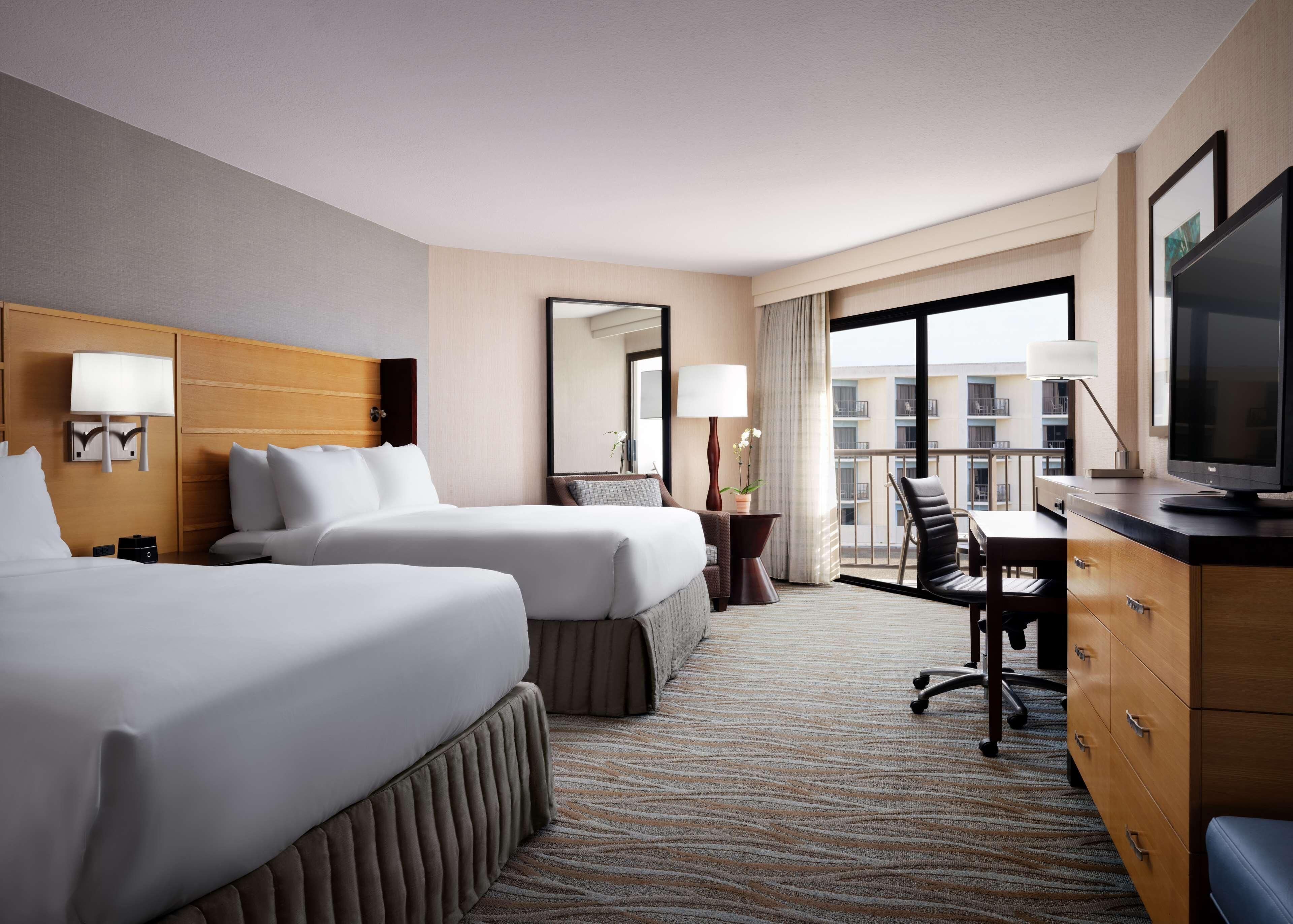 Egyptian cotton sheets, premium bedding, pillow-top beds, in-room safe