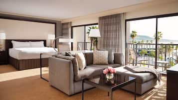 Egyptian cotton sheets, premium bedding, pillowtop beds, in-room safe