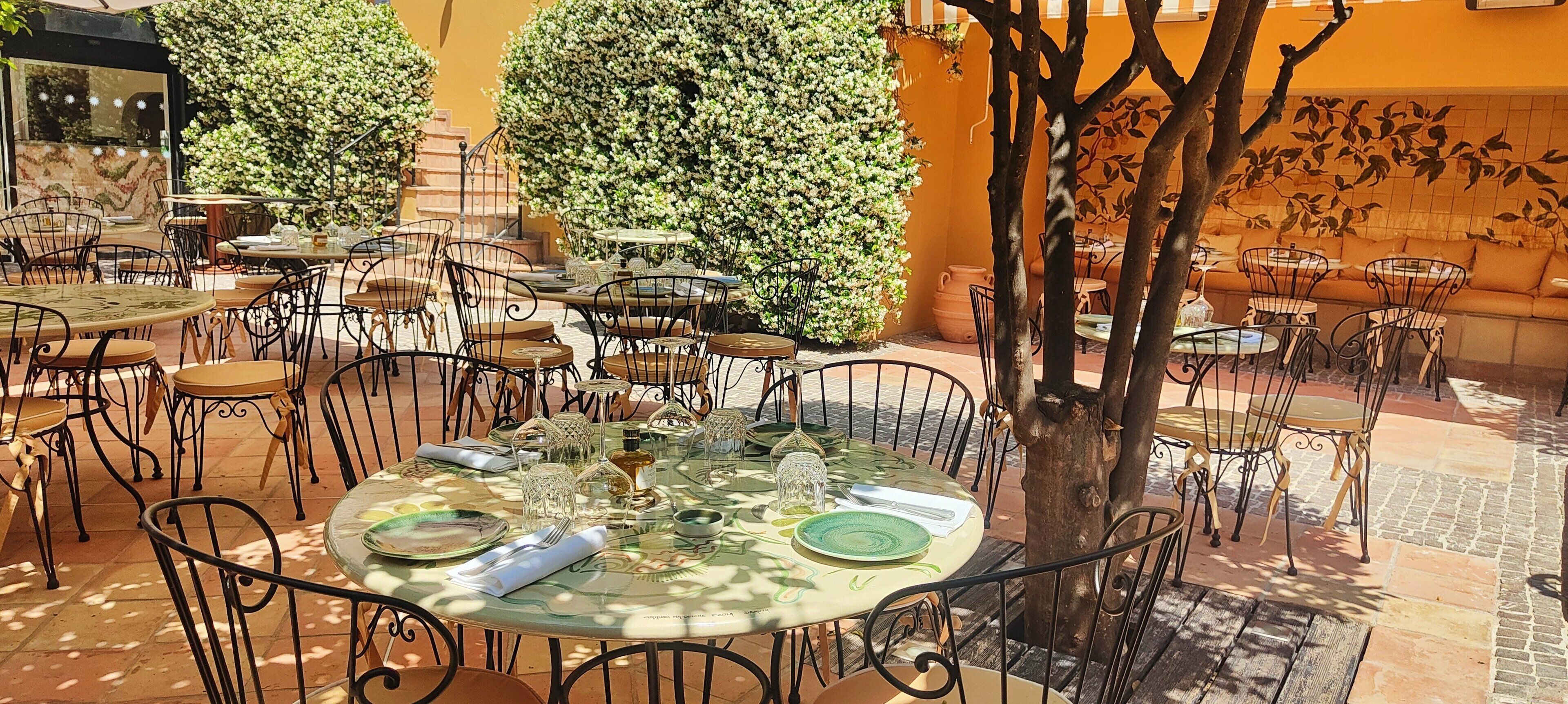 breakfast, lunch, dinner served; garden views