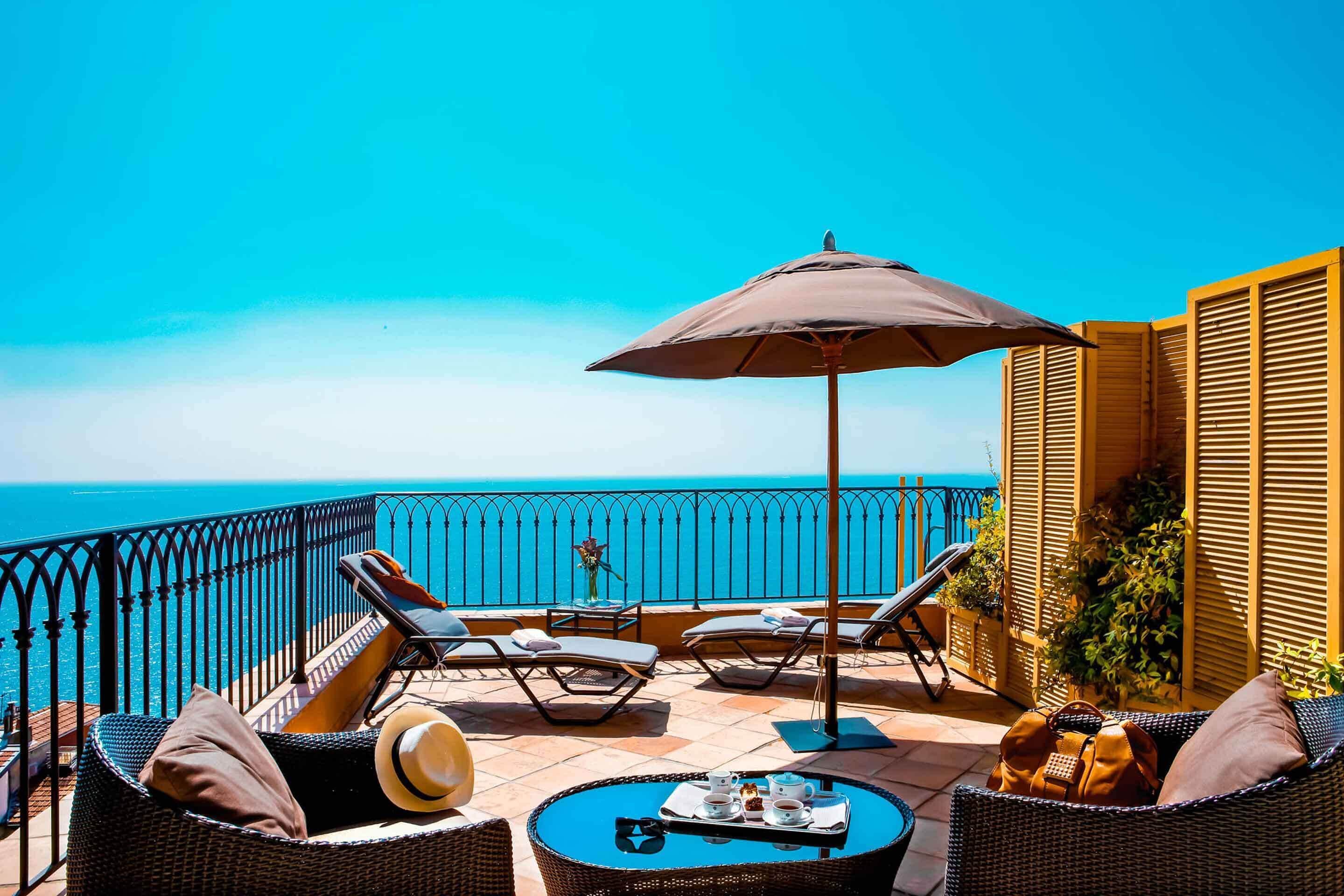 Chambre Deluxe pleine vue mer avec balcon | View from room