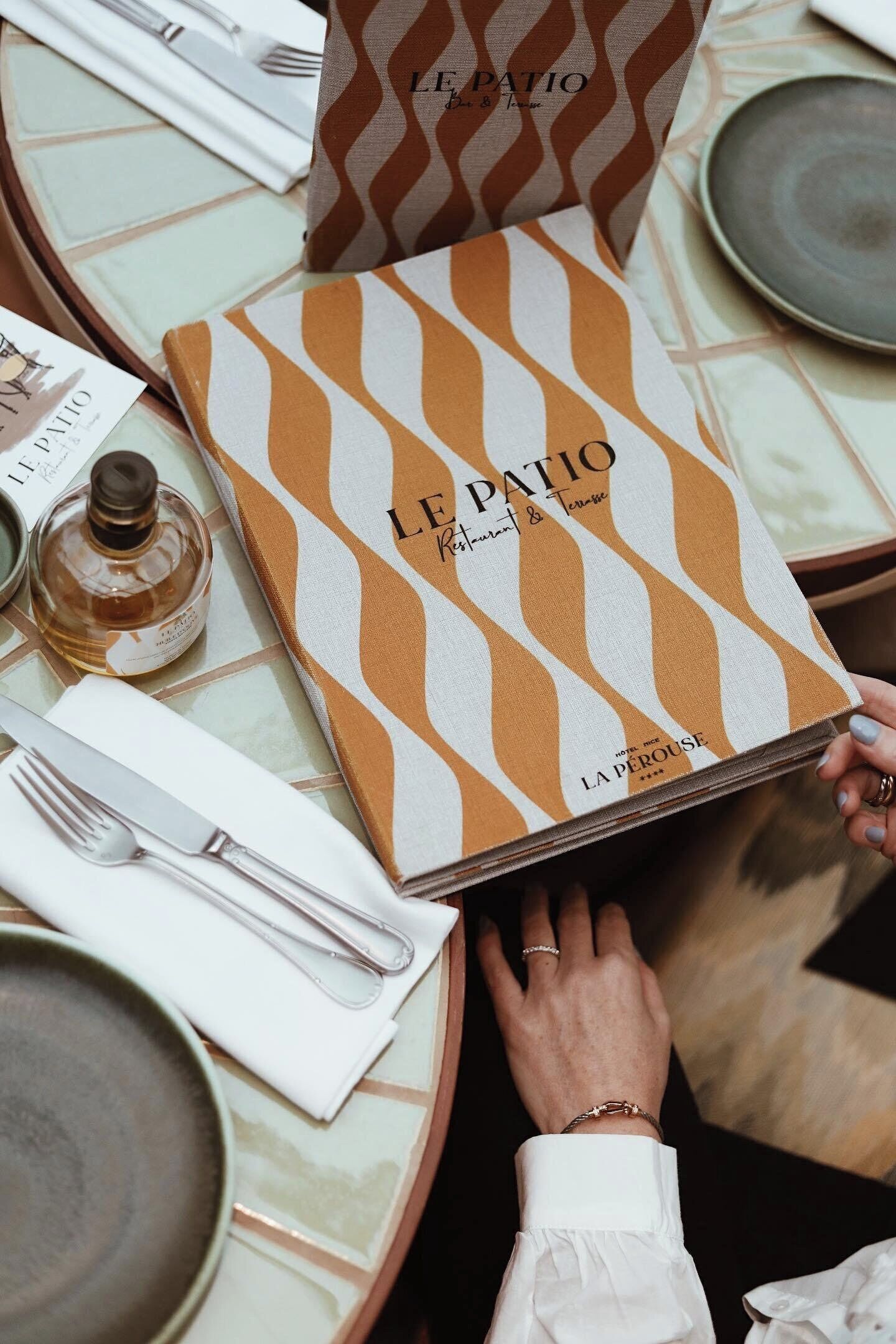 daily buffet breakfast (eur 28 per person)